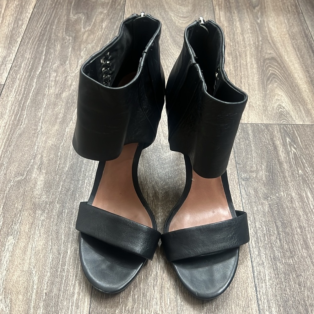 Vince Camuto Heels - Picture 2 of 7